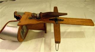 ANTIQUE STEREOSOPE VIEWER PAT APR 12,1904 WITH 70 CARDS & 5 POST CARDS
